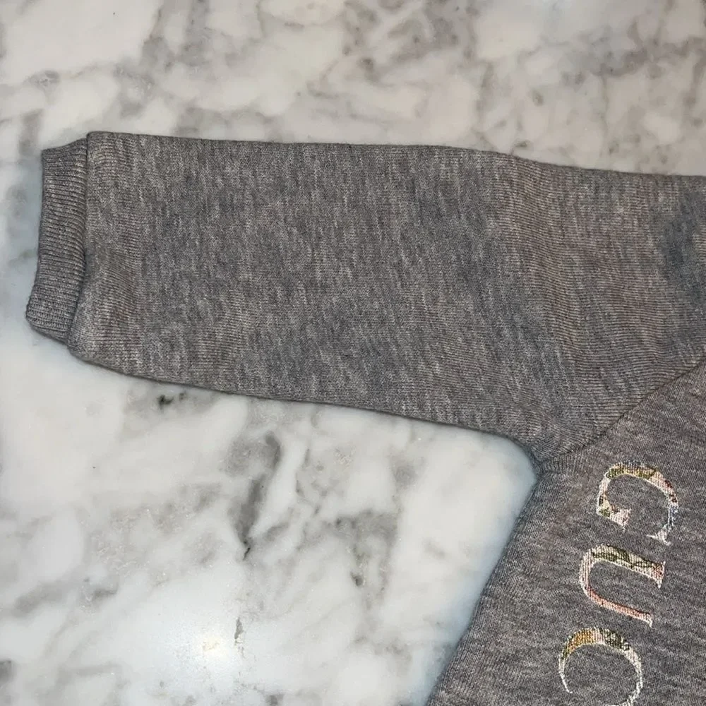 NWOT GUCCI GREY COTTON LOGO BABY SHORTIE 3/6M